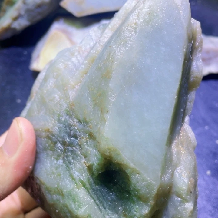 @***d和田玉（糖玉）未镶嵌珠宝半成品