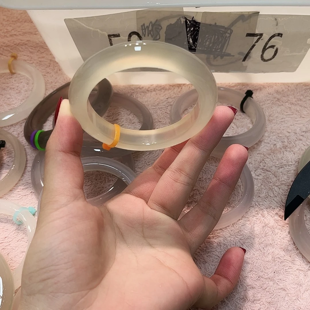 玛瑙/玉髓未镶嵌手镯A104