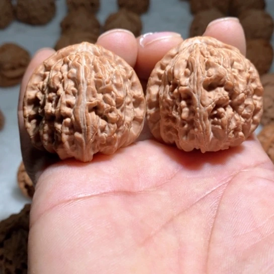 文玩核桃吊坠小*?41➕三角白