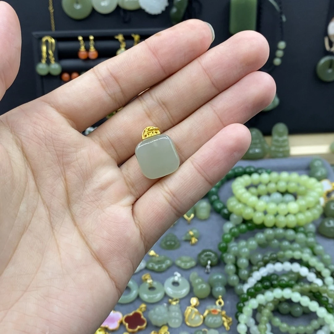 和田玉银S925镀金镶嵌颈饰