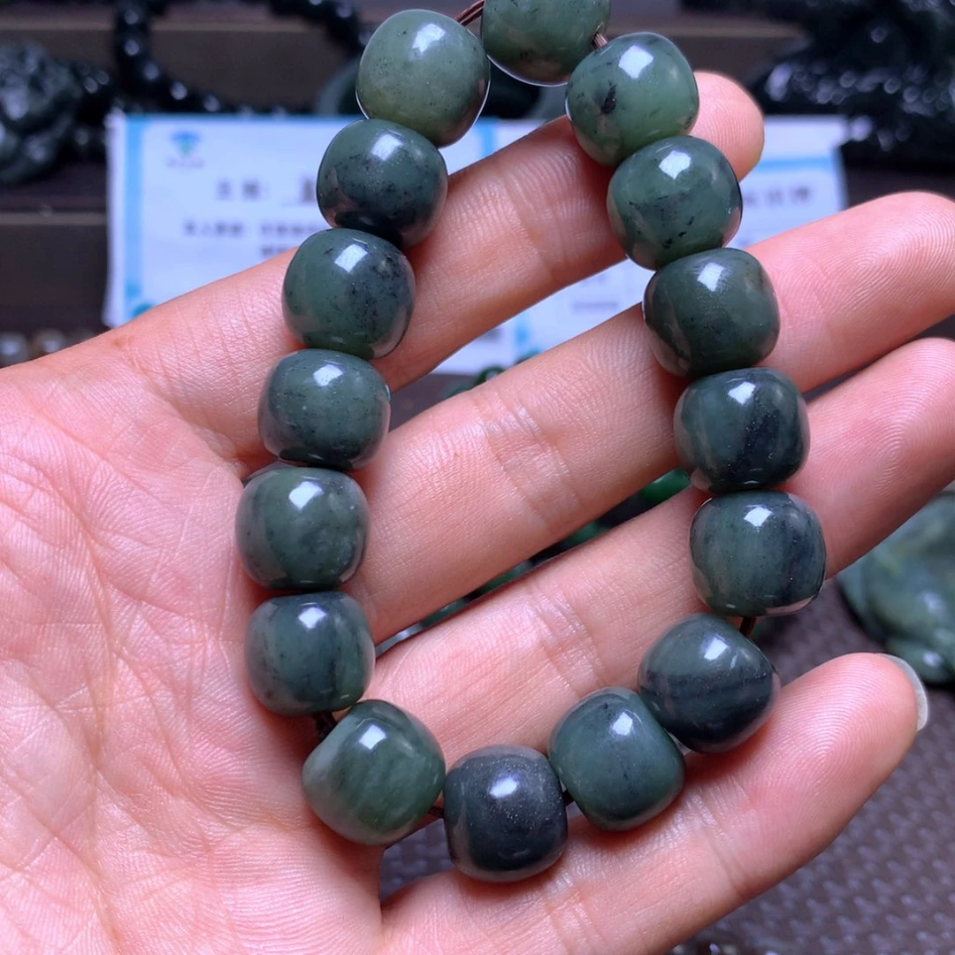 颈饰未镶嵌和田玉14