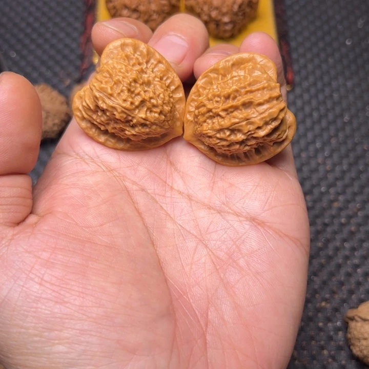 文玩核桃吊坠关关公子帽