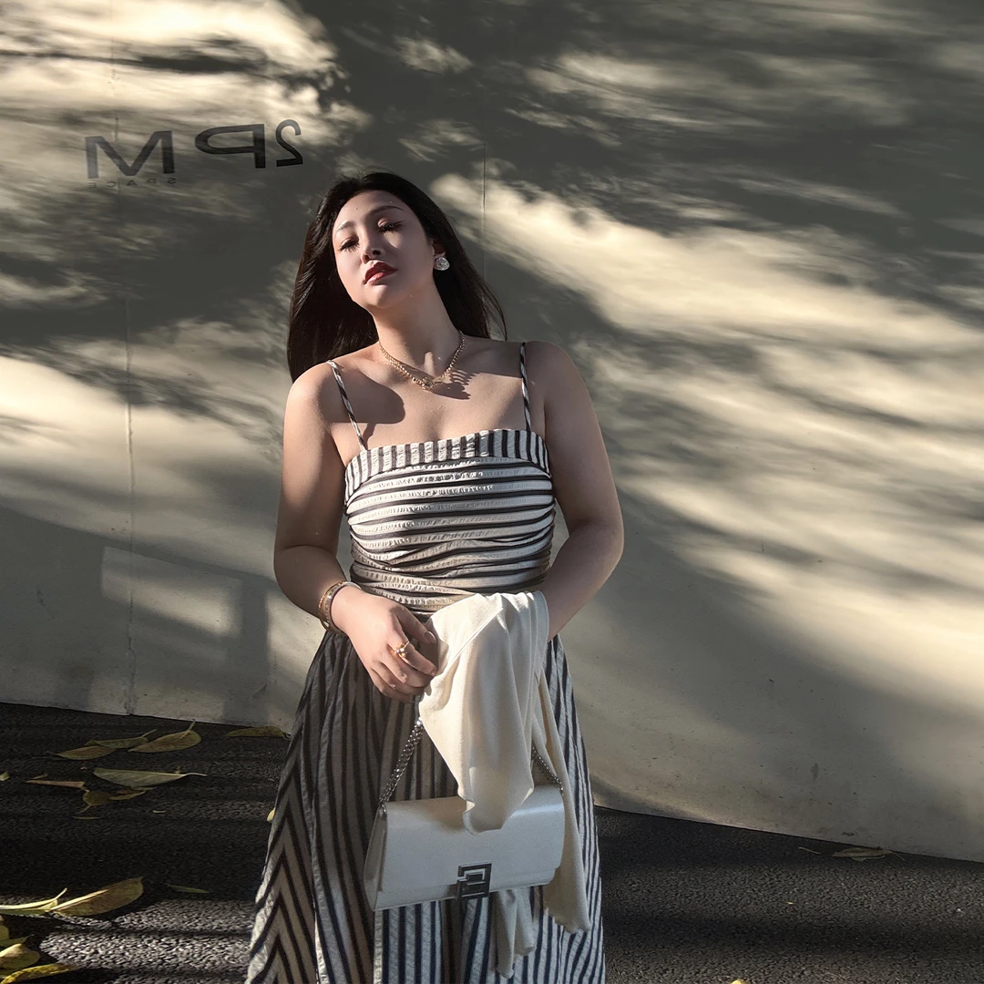 多肉宝贝条纹吊带连衣裙女胖mm褶皱收腰显瘦长款A字裙2507B25444