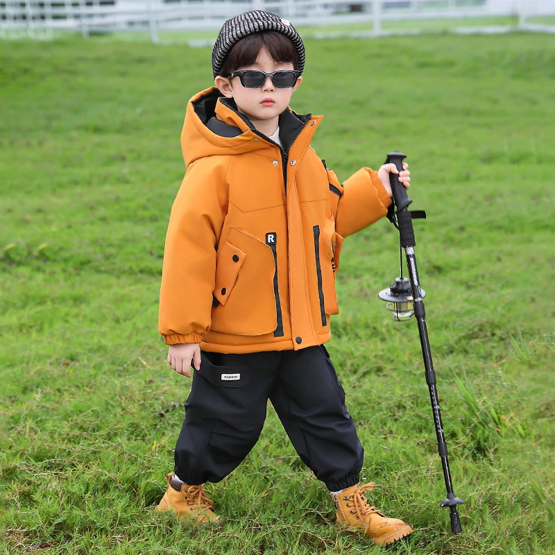 男童加绒外套儿童秋冬款冲锋衣2025新款痞帅时髦男孩冬装加厚棉服