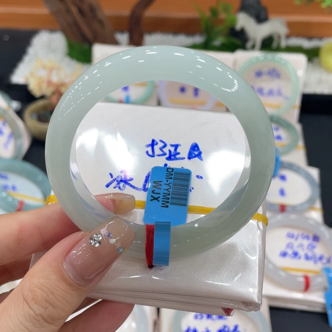 翡翠未镶嵌手镯天然缅甸翡翠A货手镯 66
