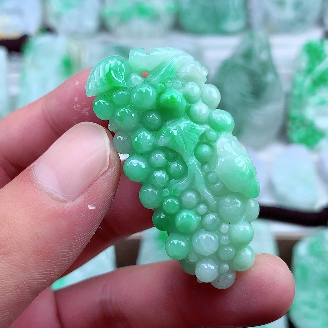 翡翠未镶嵌颈饰翡翠吊坠