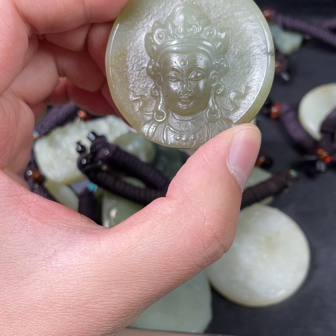 和田玉未镶嵌颈饰