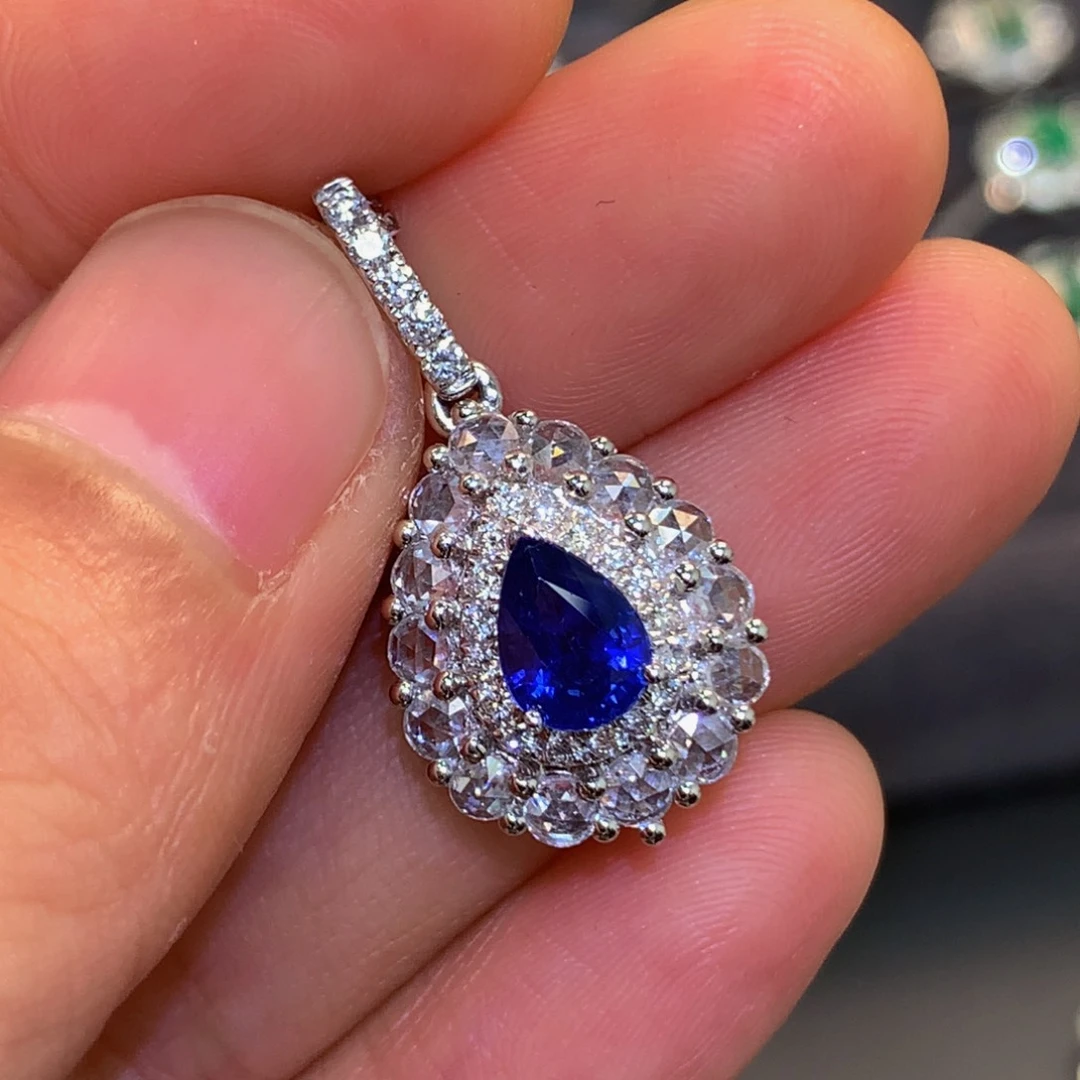 蓝宝石颈饰18K金镶嵌