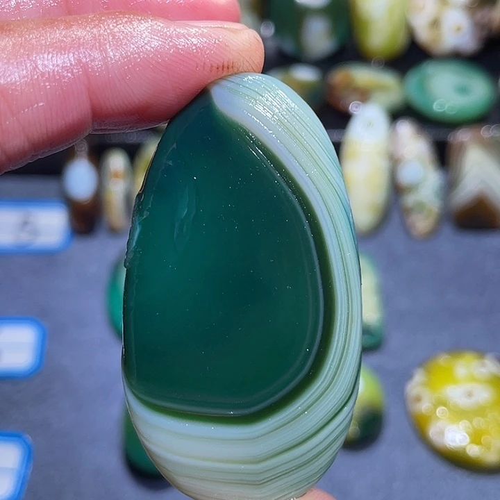 未镶嵌玛瑙/玉髓珠宝奇石