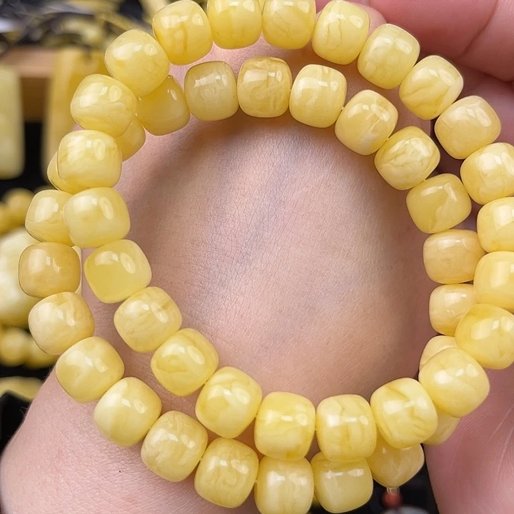 琥珀未镶嵌颈饰琥珀，多样性发其一