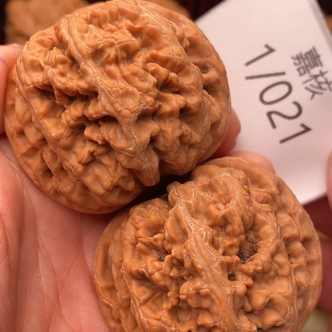 心***水文玩核桃把件49.8粗筋
