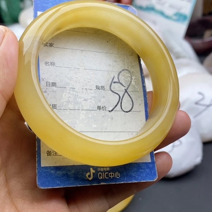 石英质玉未镶嵌手镯