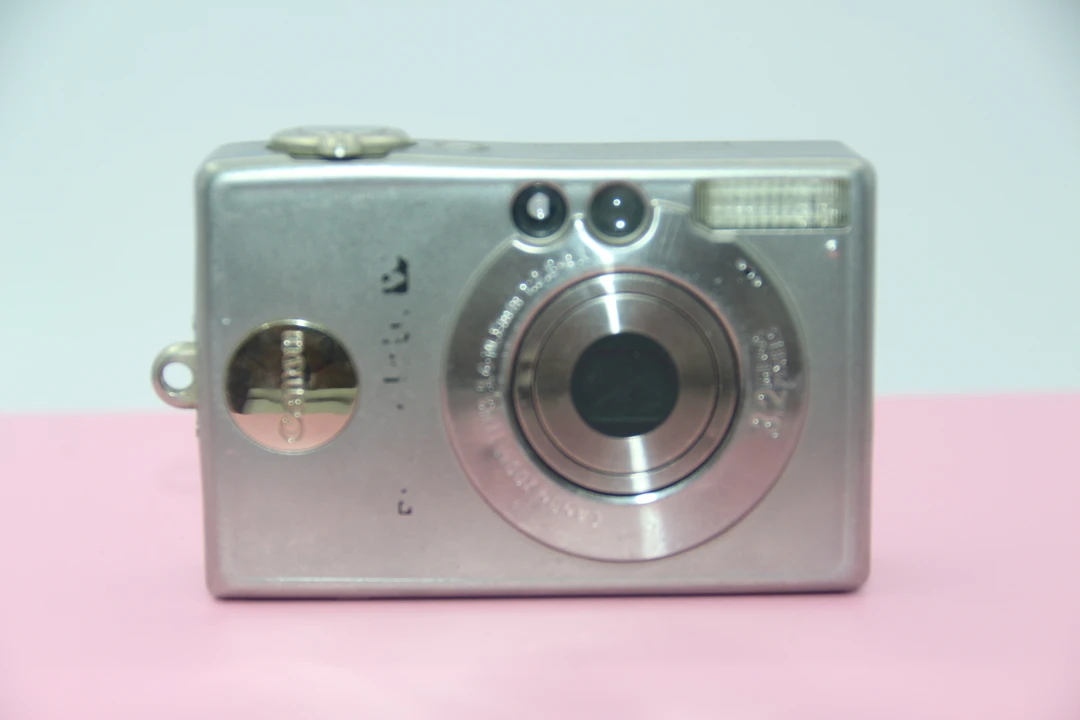 95新 Canon/佳能 ixusV3 330万像素2倍变焦  无质量问题不退换