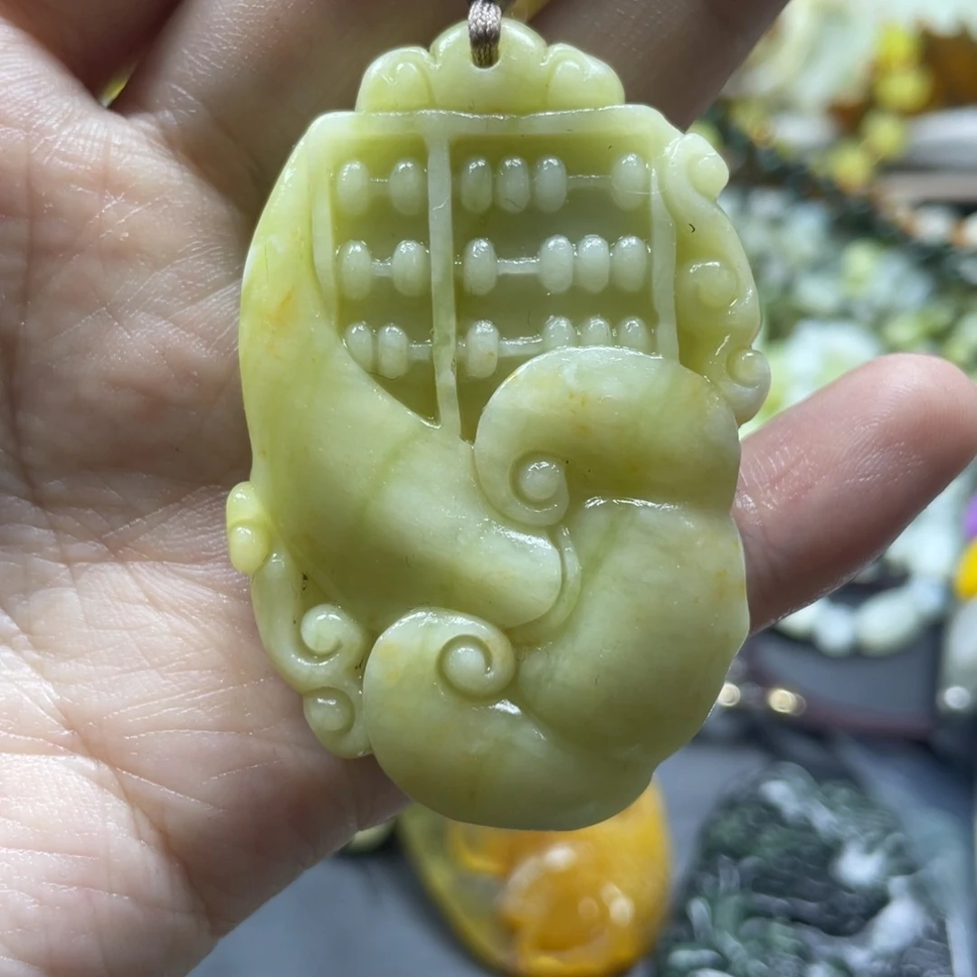 蛇纹石玉未镶嵌吊坠