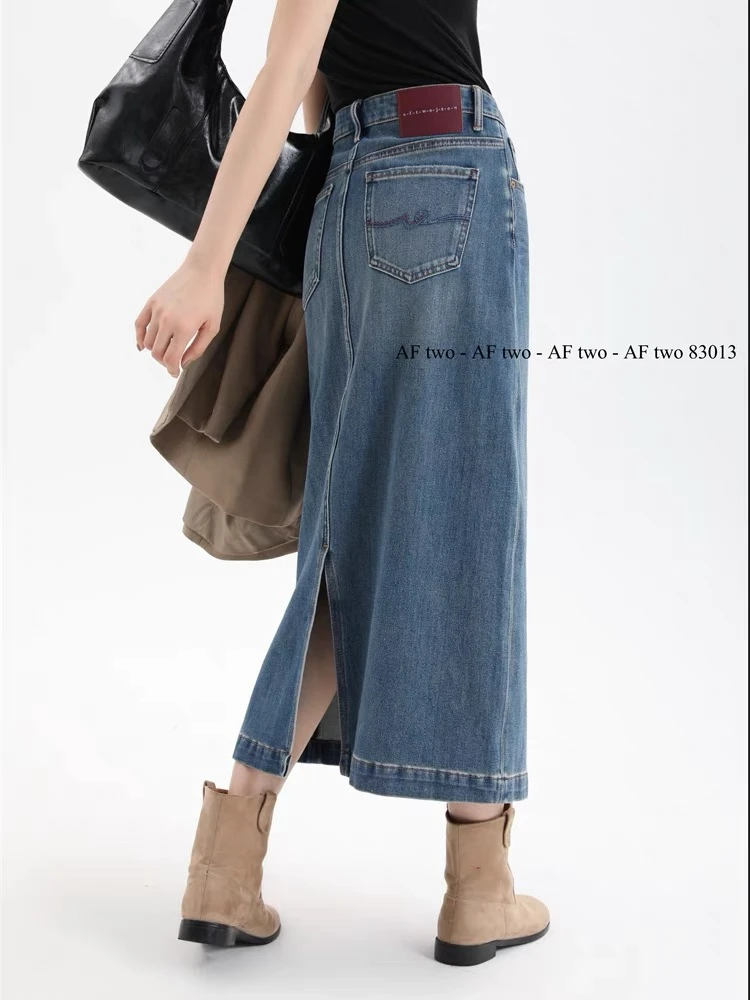 1.开春第一条菀美裙型藏肉巨显瘦～撞色刺绣+整体洗水颜色超高级