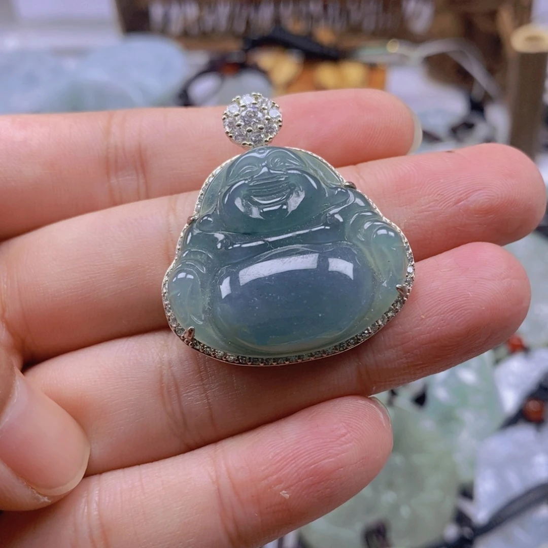 翡翠颈饰未镶嵌翡翠