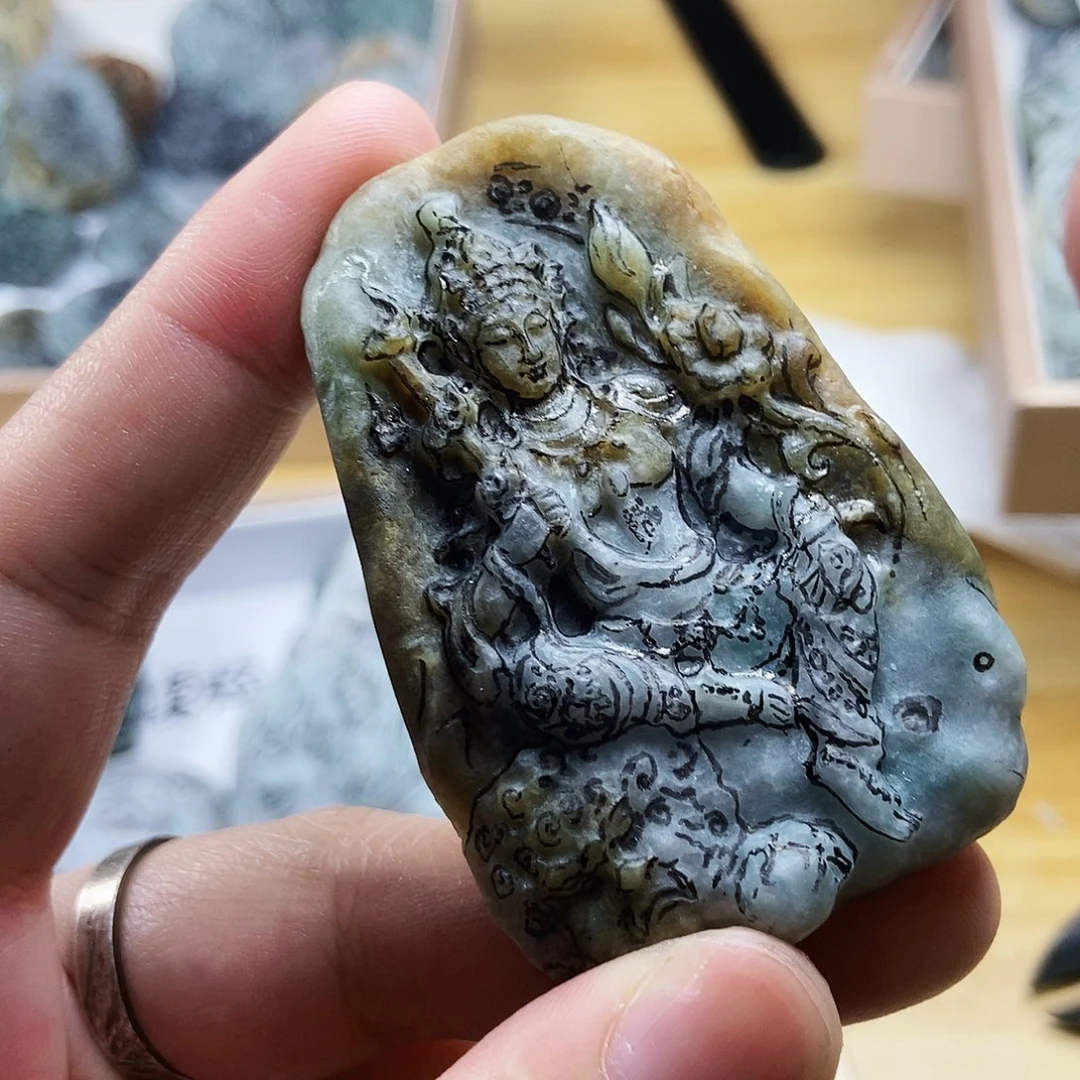 无***语未镶嵌定制翡翠格局鞠躬