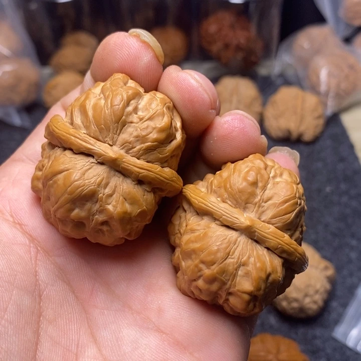 小***欣文玩核桃吊坠蛤蟆头