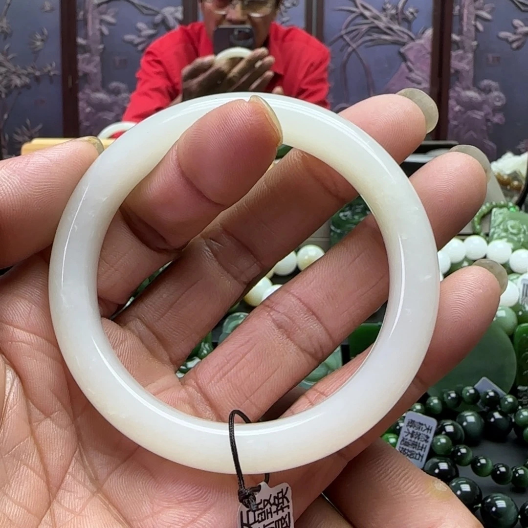 和田玉未镶嵌珠宝奇石