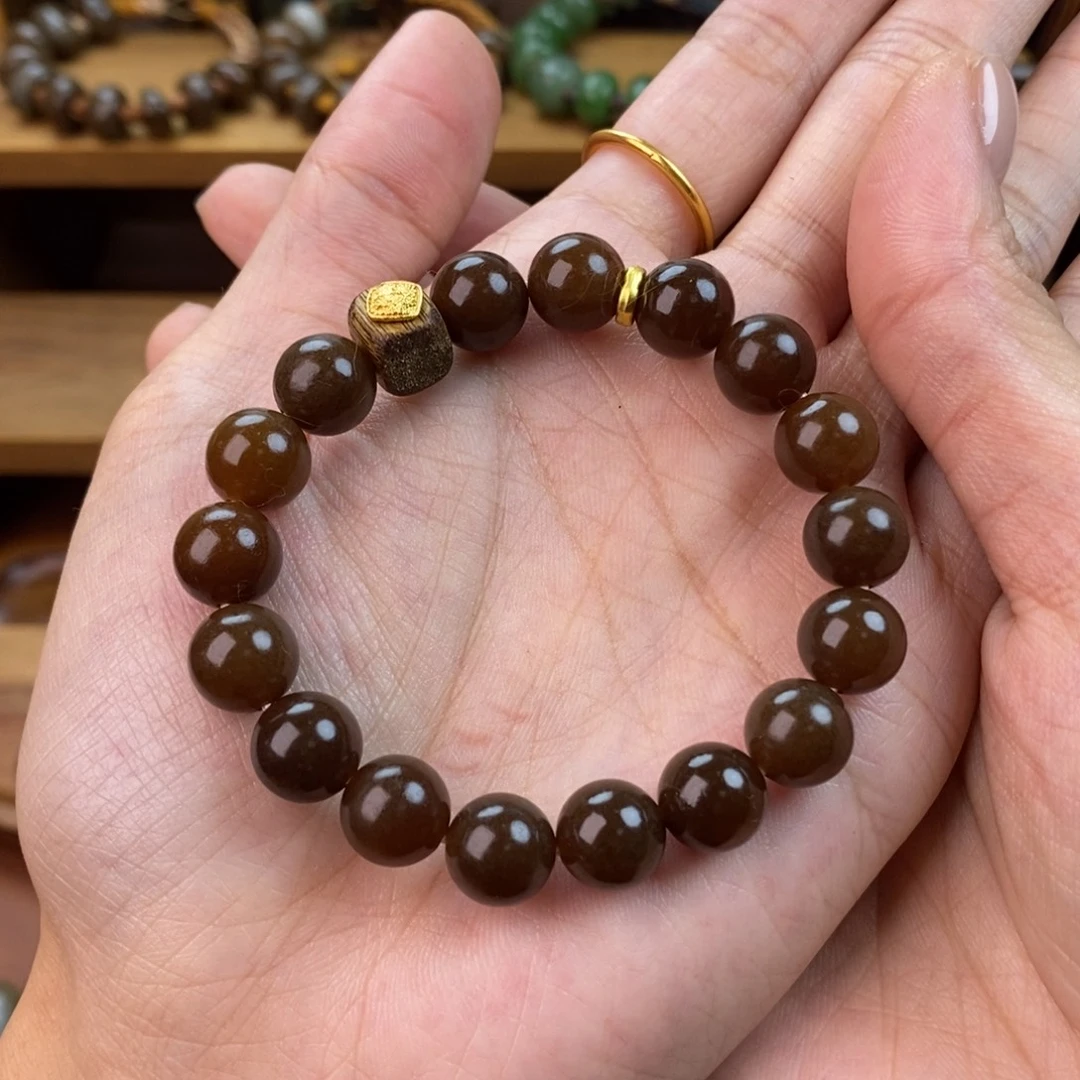 小****和田玉（糖玉）未镶嵌颈饰