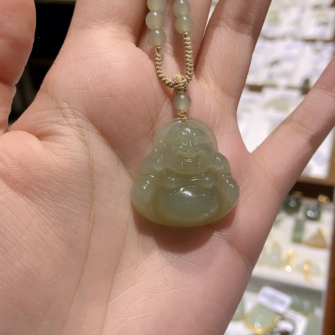 颈饰未镶嵌和田玉桃*?