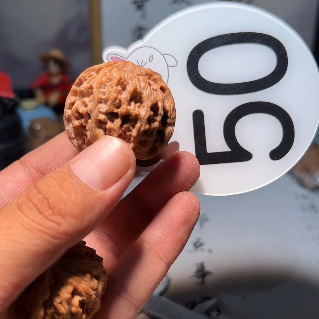 Y***文玩核桃，白色50号