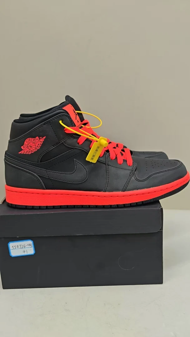 Nike aj1黑红全新配盒41码10月14