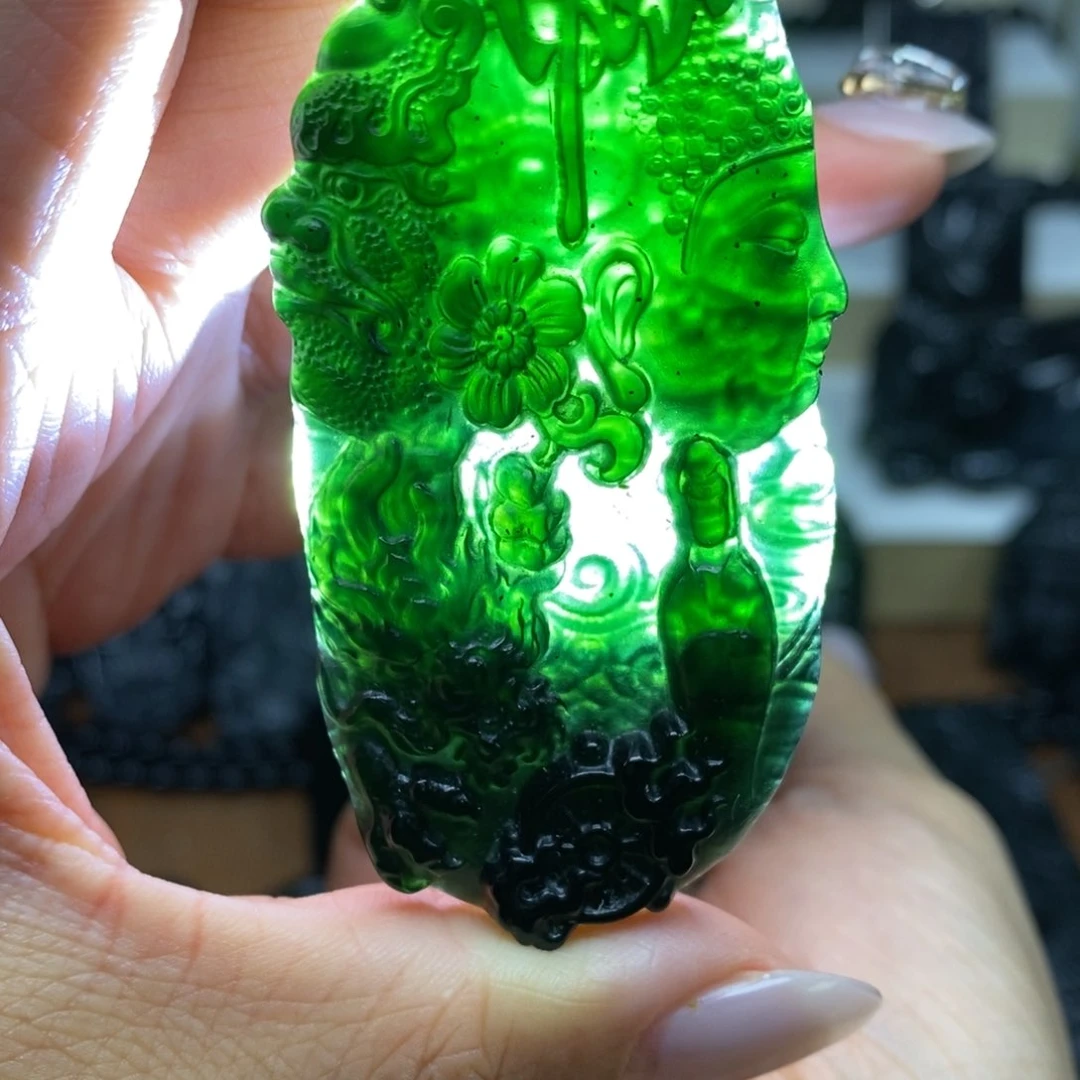 蛇纹石玉未镶嵌吊坠