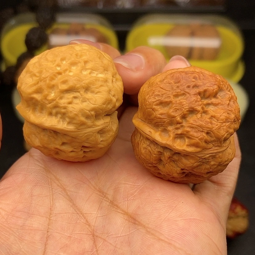 【闪购商品】文玩核桃把件37尺阴阳对金蟾舍俐