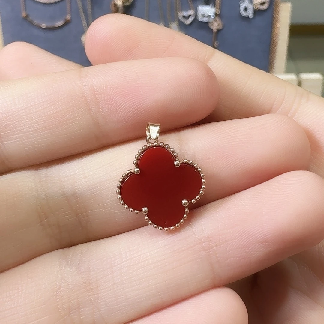 玛瑙/玉髓吊坠(不含链)18K金镶嵌四叶草吊坠