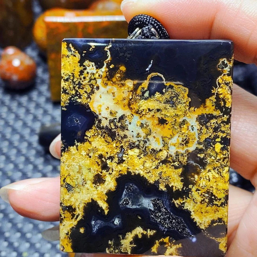 未镶嵌颈饰玛瑙/玉髓