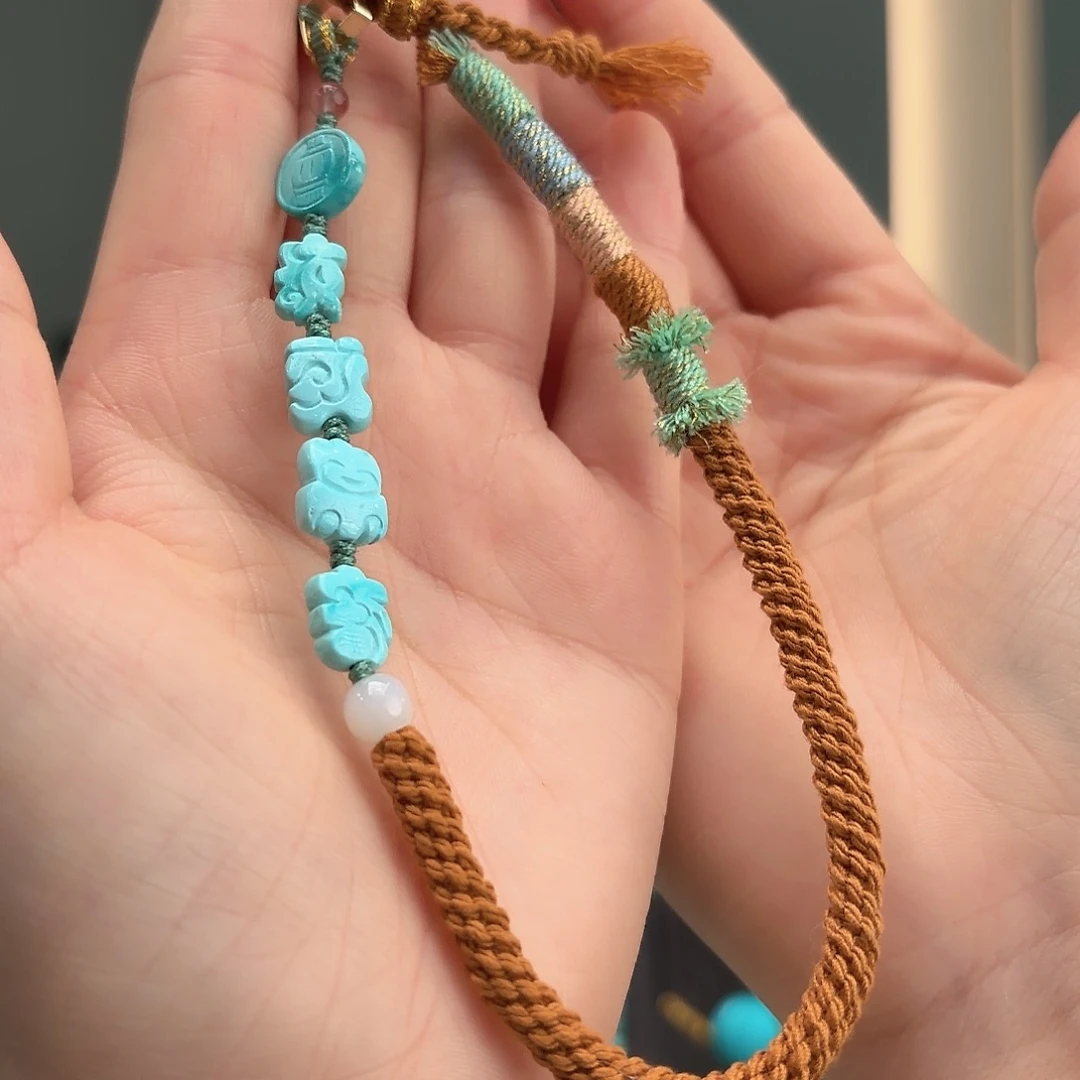 绿松石未镶嵌颈饰