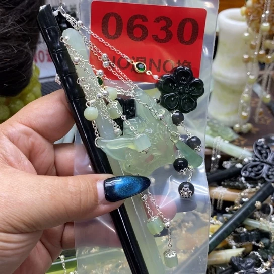 绿***母未镶嵌蛇纹石玉发簪