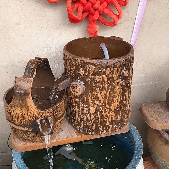 树桩+小水桶组合流水罐两个