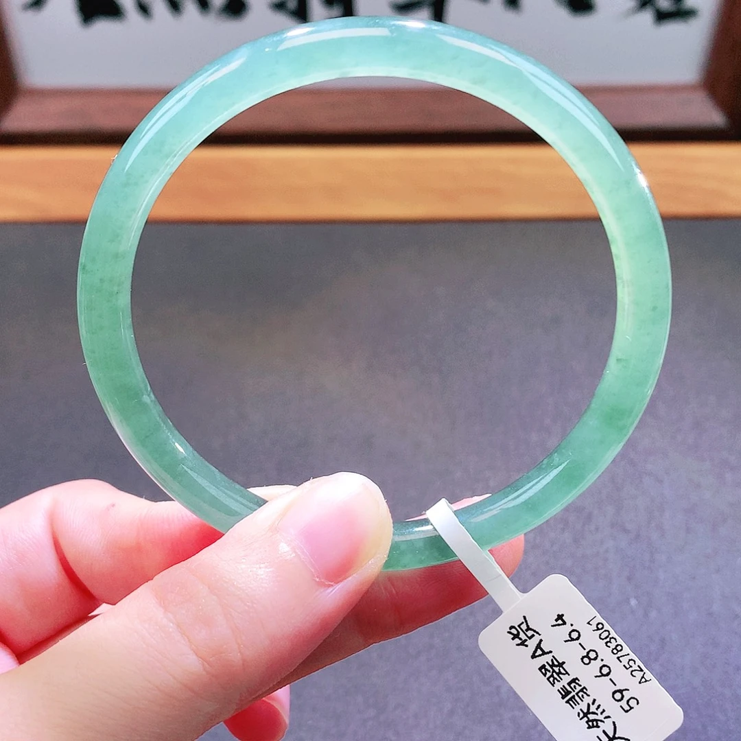 翡翠未镶嵌手镯天然翡翠