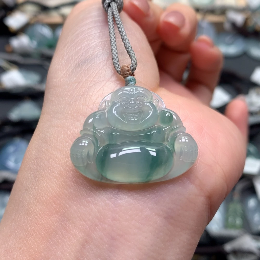翡翠颈饰未镶嵌佛公
