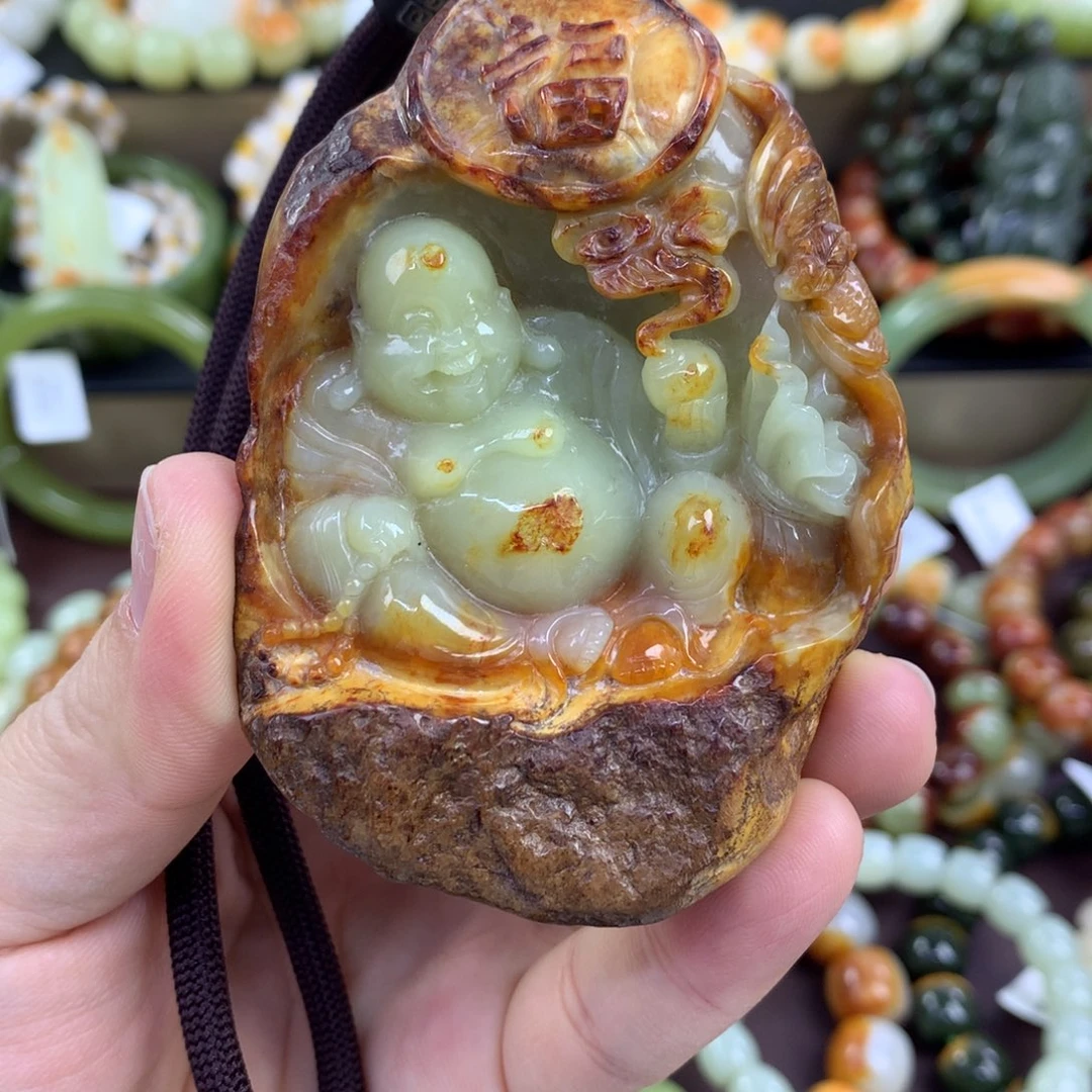 透闪石质玉未镶嵌把件