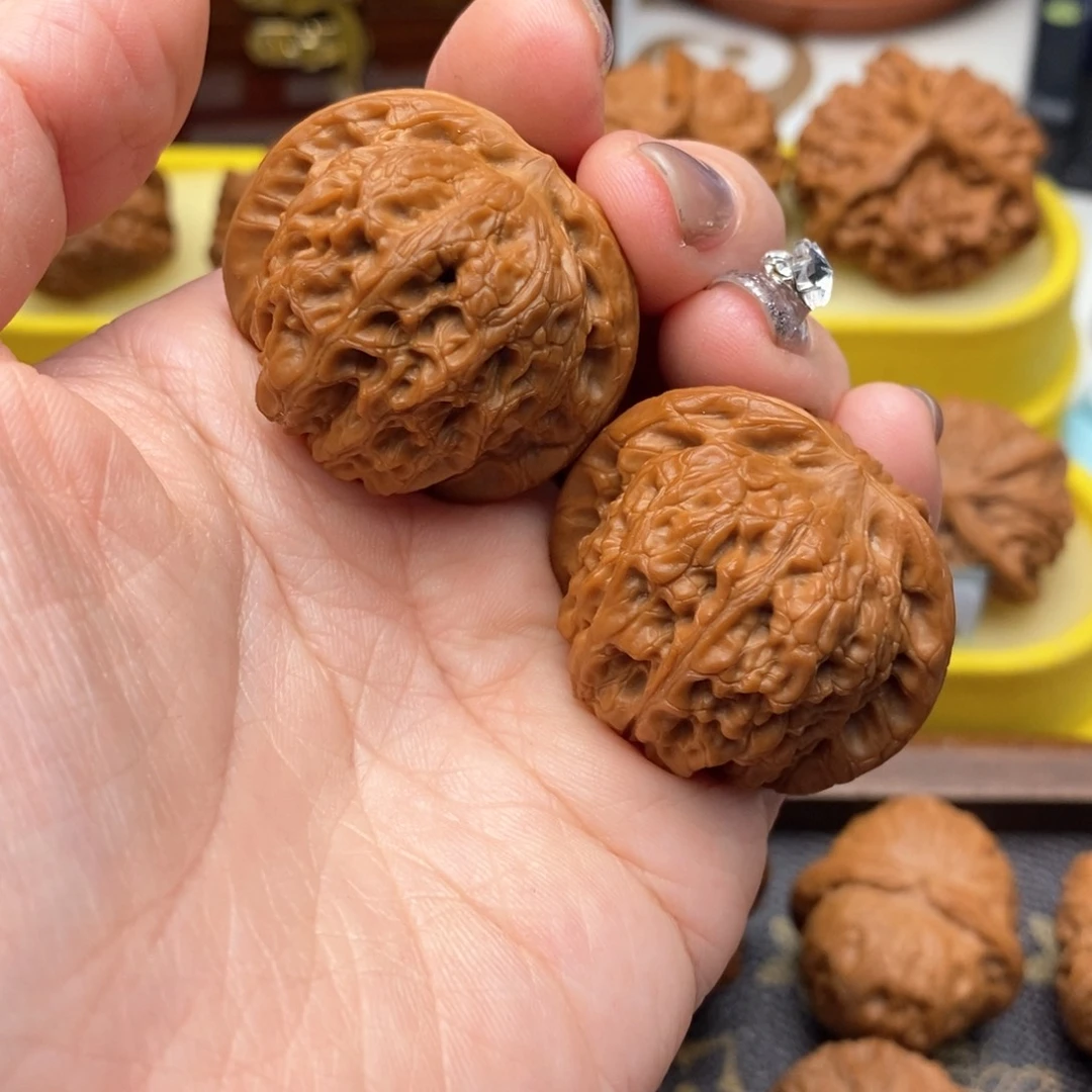 小***花文玩核桃把件23号血麒麟