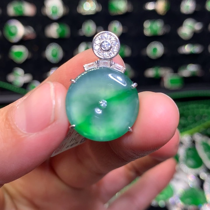 【闪购商品】翡翠颈饰银S925镶嵌天然翡翠