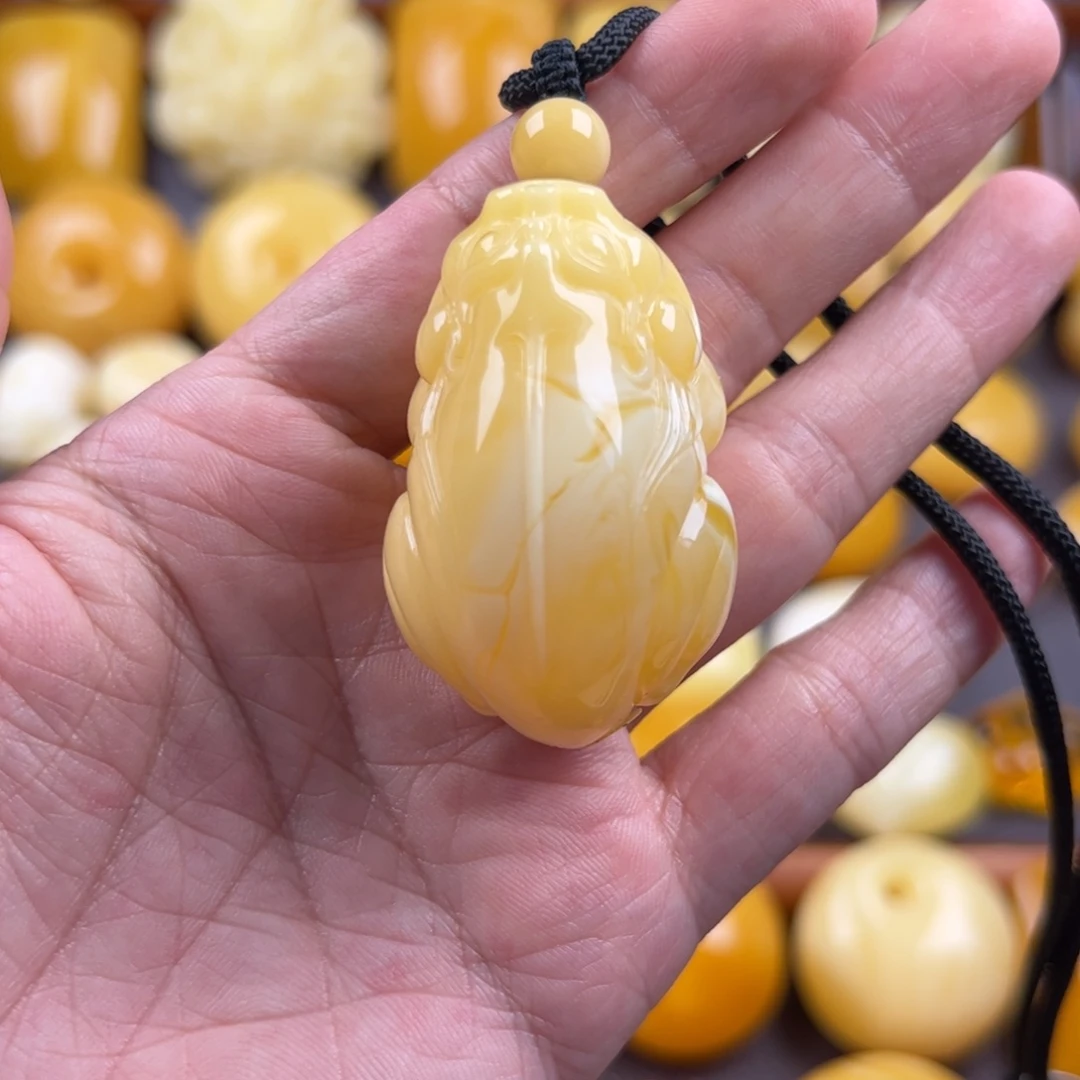 琥珀未镶嵌颈饰纯天然琥珀蜜蜡无优化