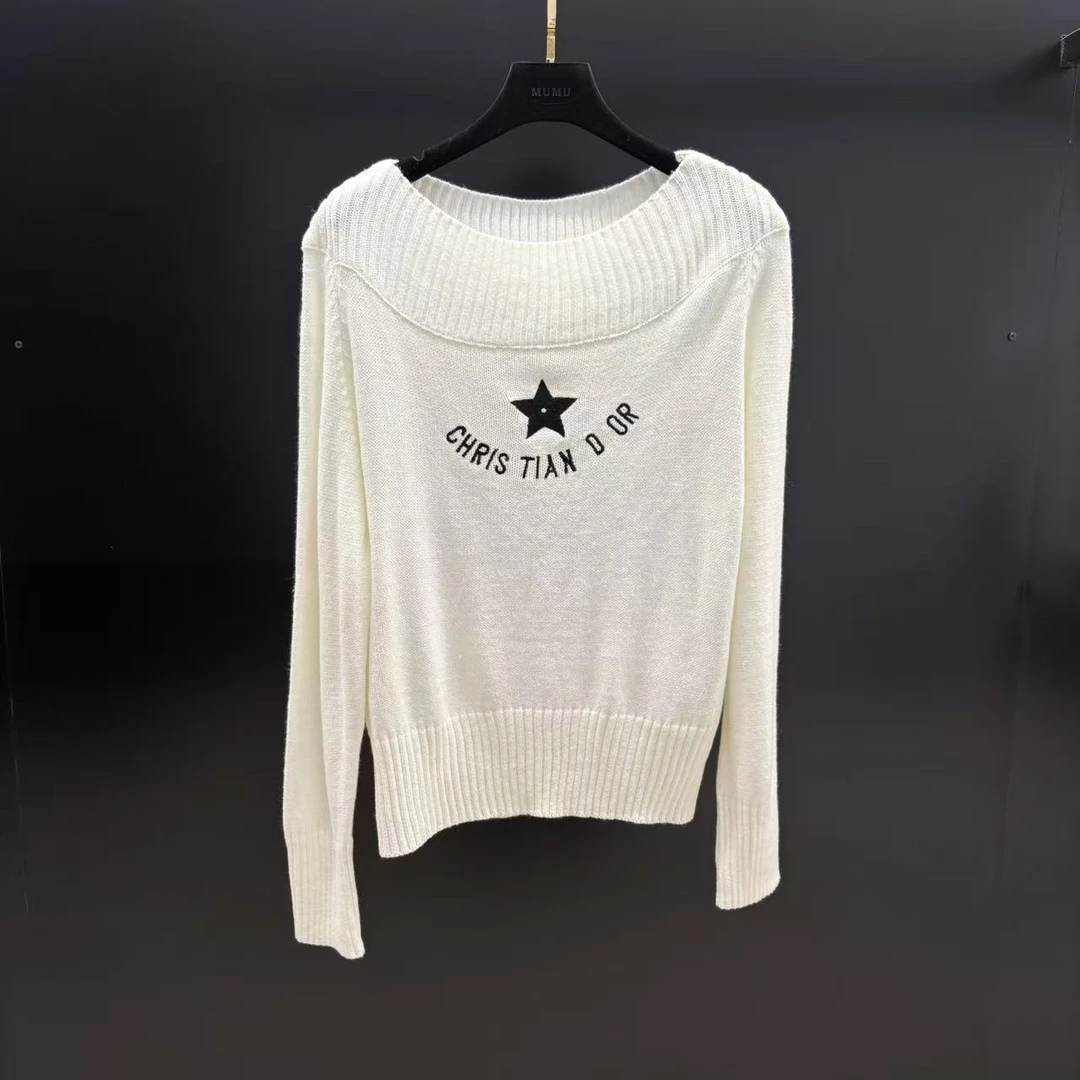 【MUMU女装精选】米色斜肩针织长袖圆领套头针织提花刺绣袖时尚秋冬