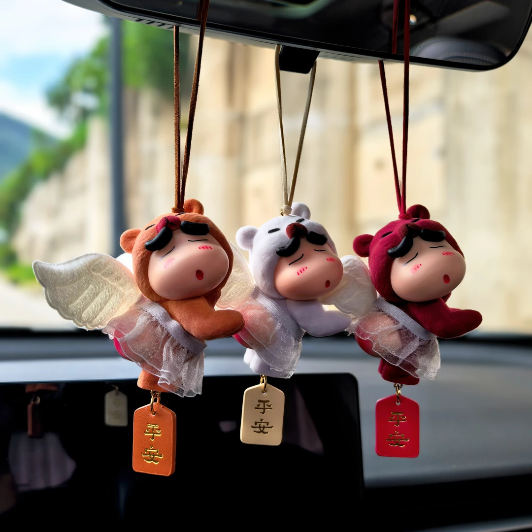 车载摆件植绒可爱屁屁熊蜡笔小新公仔汽车挂件桌面潮玩手办