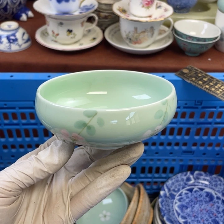 他家瓷器真美…开播了