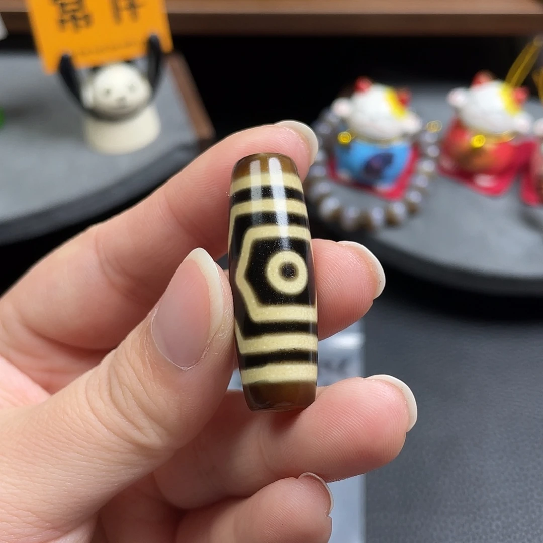 座***间玛瑙/玉髓未镶嵌颈饰