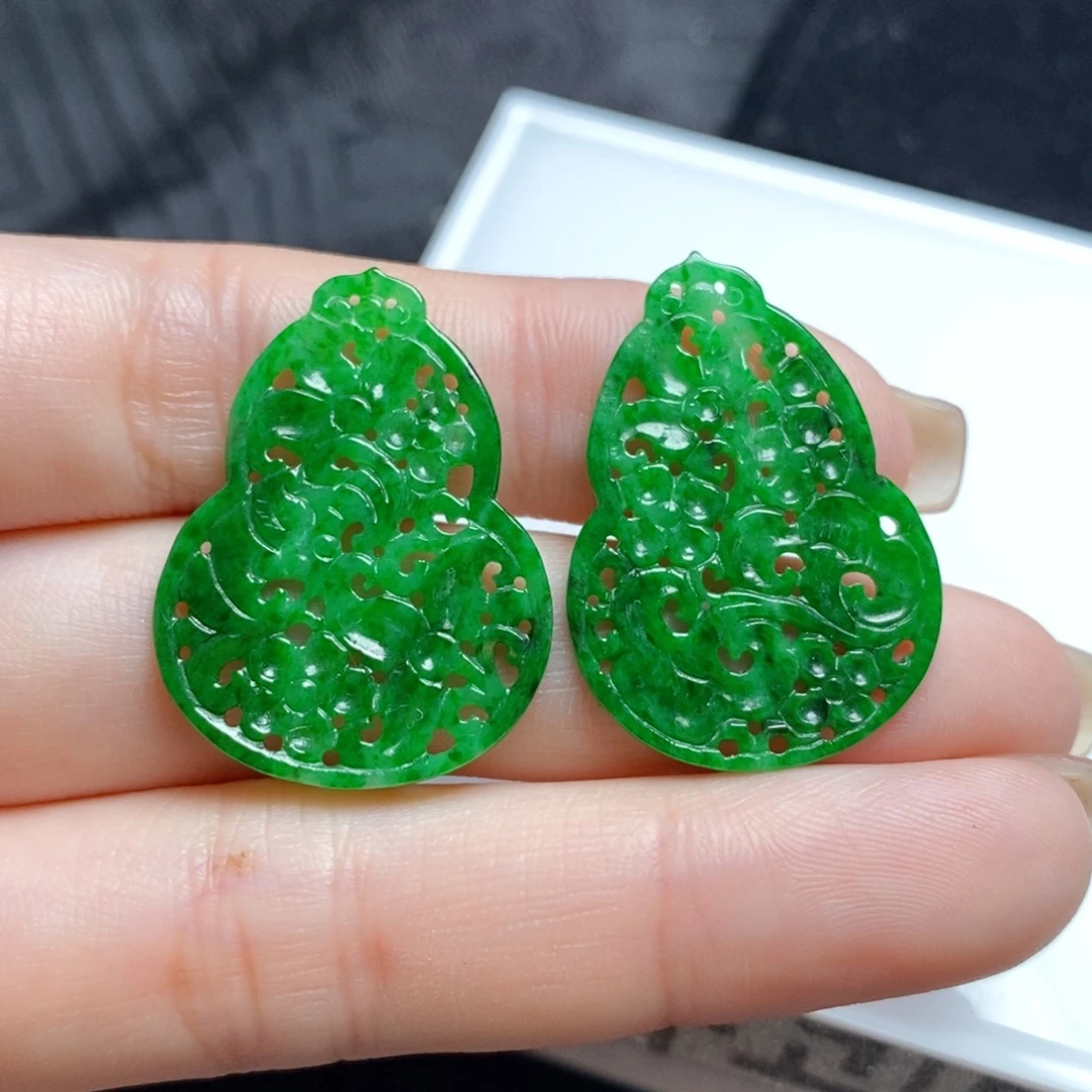 翡翠未镶嵌耳饰葫芦镂空雕花片