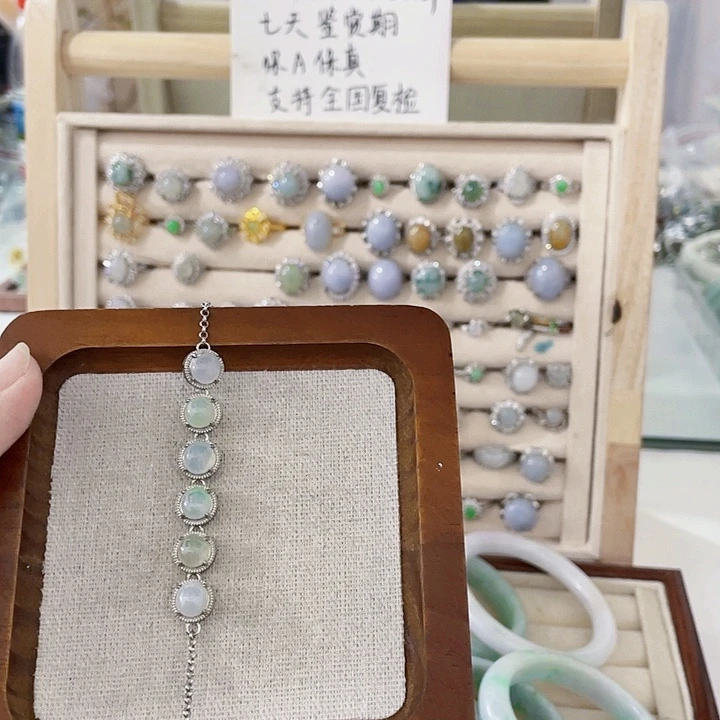 翡翠未镶嵌颈饰天然翡翠Ａ货