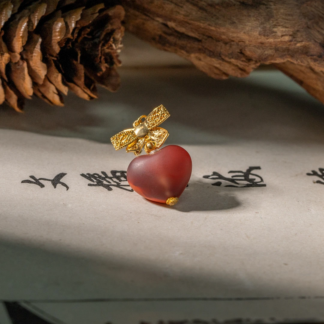 【世间臻宝】18K南红爱心滴流吊坠/Q2016/多样性发一件/13mm/10