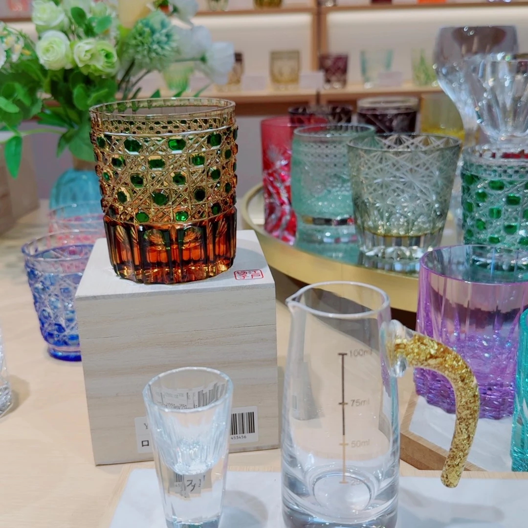 手柄款水晶玻璃6个杯子，1个壶