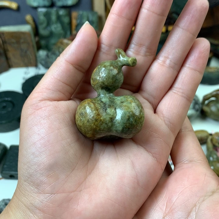 岫岩河磨玉（透闪石质玉）未镶嵌颈饰海****善