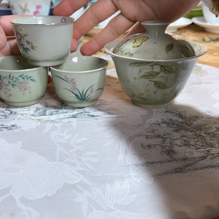 【闪购商品】瓷片岁****中盛夏风华盖碗+三个杯子